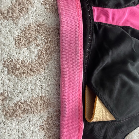 Lululemon Ta Ta Tamer ll - Picture 4 of 6